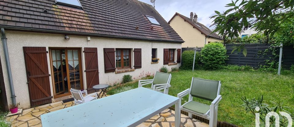 Traditional house 6 rooms of 130 m² in Les Mureaux (78130)